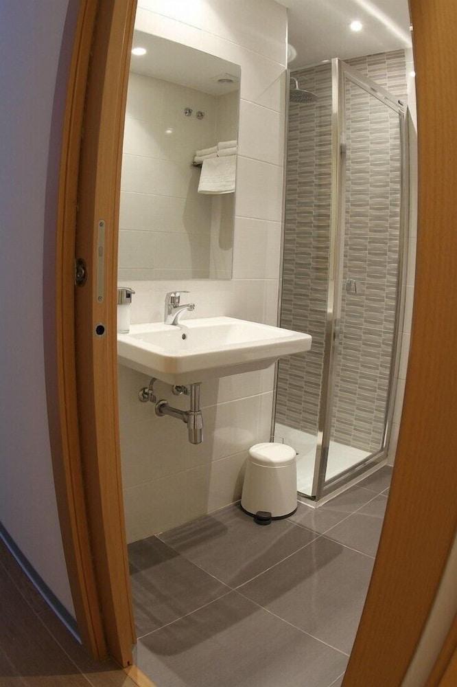 Hostal Monaco Valladolid Zewnętrze zdjęcie