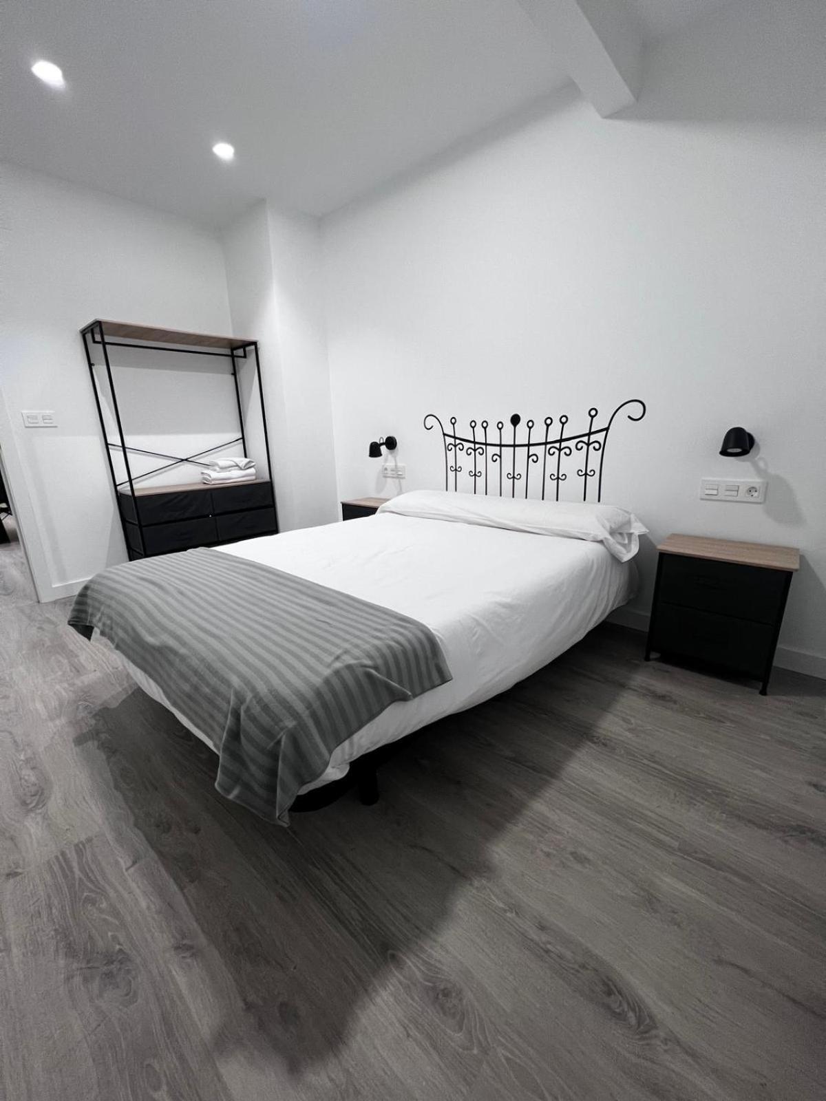 Hostal Monaco Valladolid Zewnętrze zdjęcie